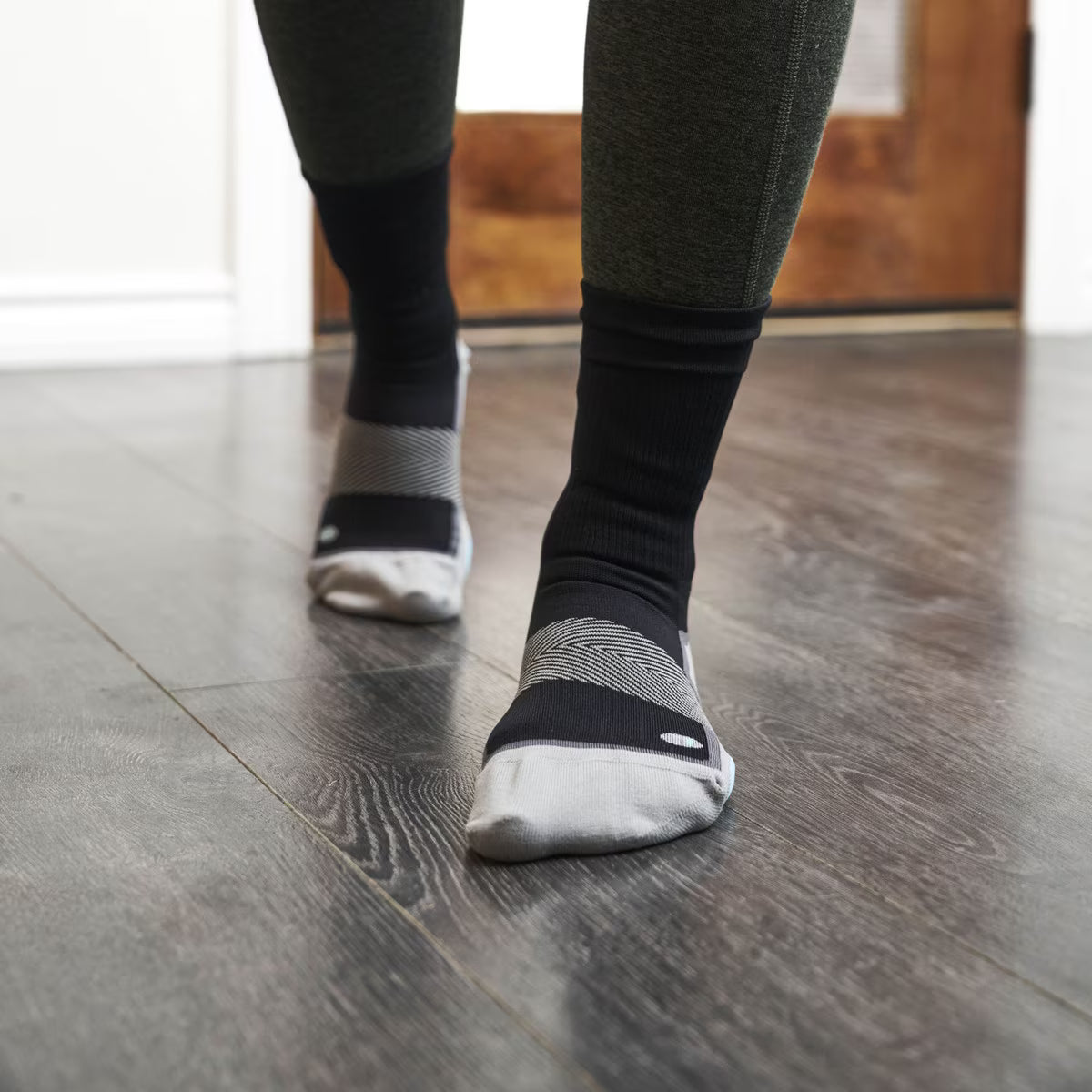 Anodyne - Diabetic Socks - No. 7 Crew Length Diabetic Socks - Black or White