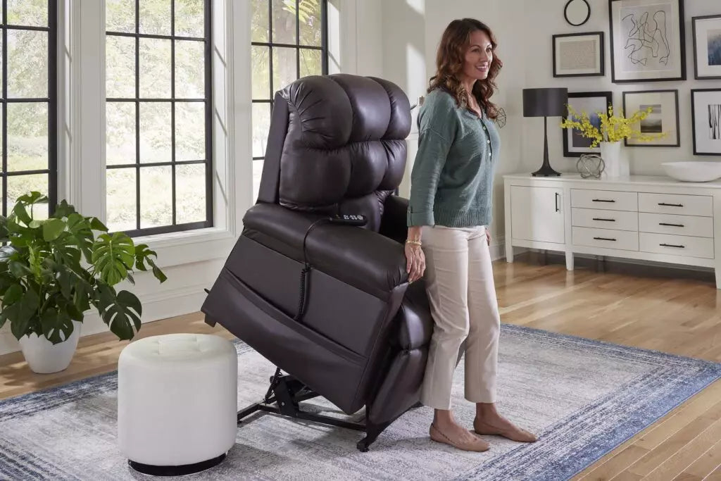 Golden Technologies - Cloud Massage and Lift Recliner - Medium Large