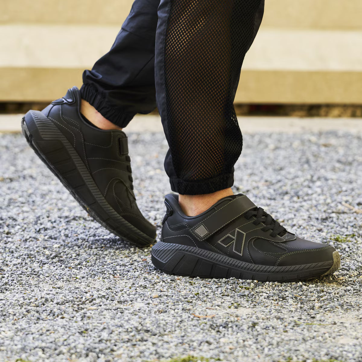 Anodyne - Diabetic Shoes - Hands Free No. 38 Men's Sport Walker w/ Heel Assist (Gen 2) - Black or White